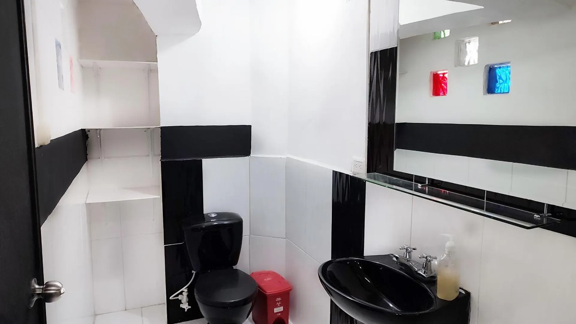 5 Bedrooms Apartment With Jacuzzi At Lleras Park ميديلين